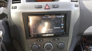 Pioneer AVH-X8500BT - Opel Zafira B
